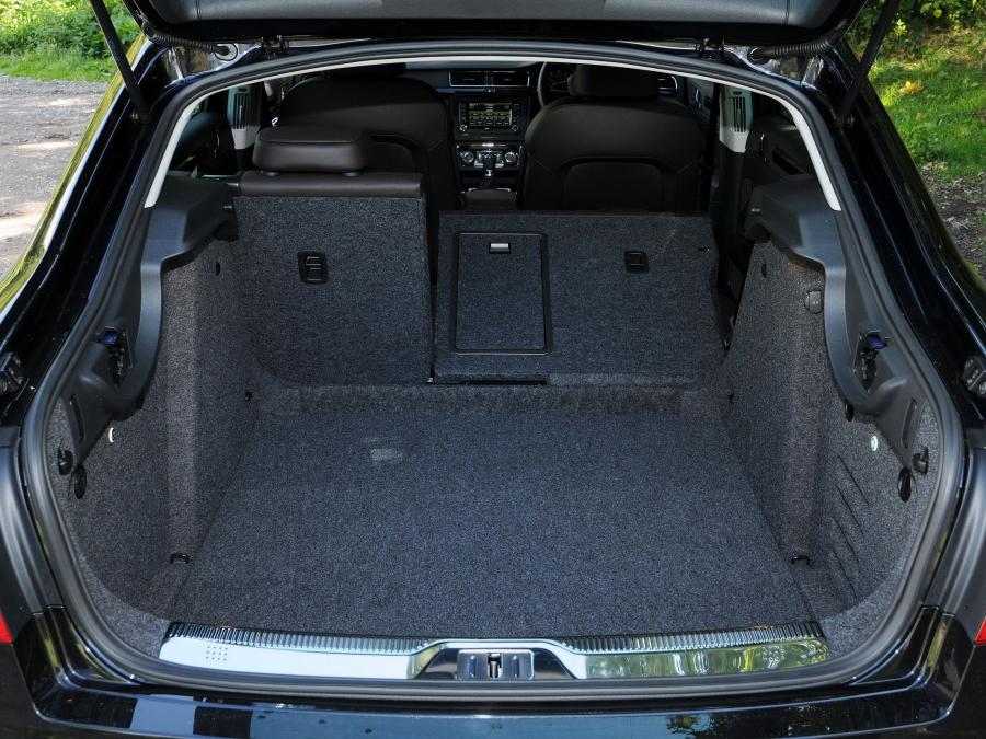  Skoda Superb Laurin & Klement 2013 года  (UK) (фото 2 из 7)